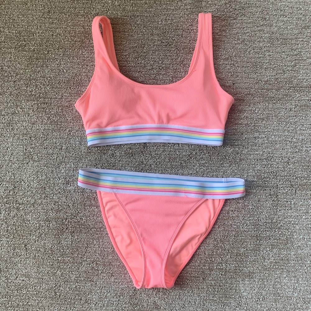 NWOT F21 Bikini. Sz Lg